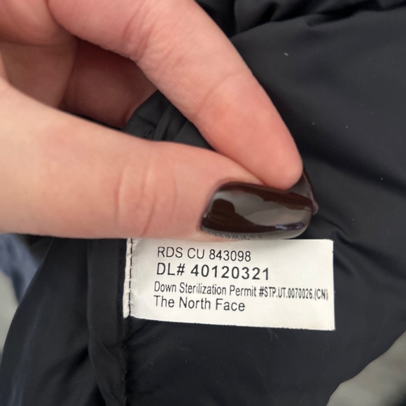 The North Face puffer jacket - Picture 3 of 4